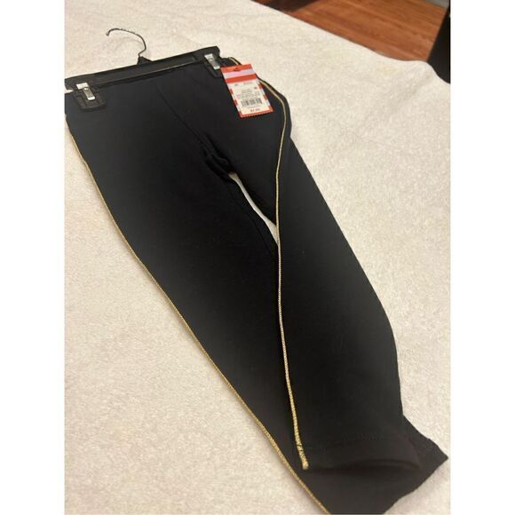NWT 3T black leggings gold trim on sides elastic waist - Picture 4 of 8